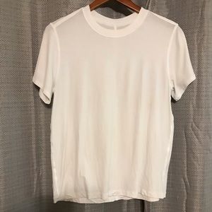 Lululemon white tshirt. Offers welcome
